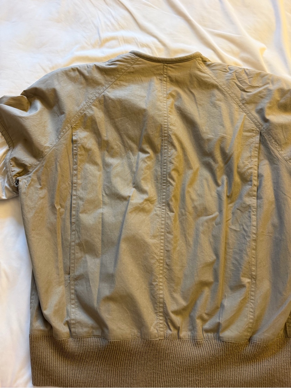 Giorgio Armani Two-Tone Khaki and Cream Lightweight Jacket - Picture 8 of 12